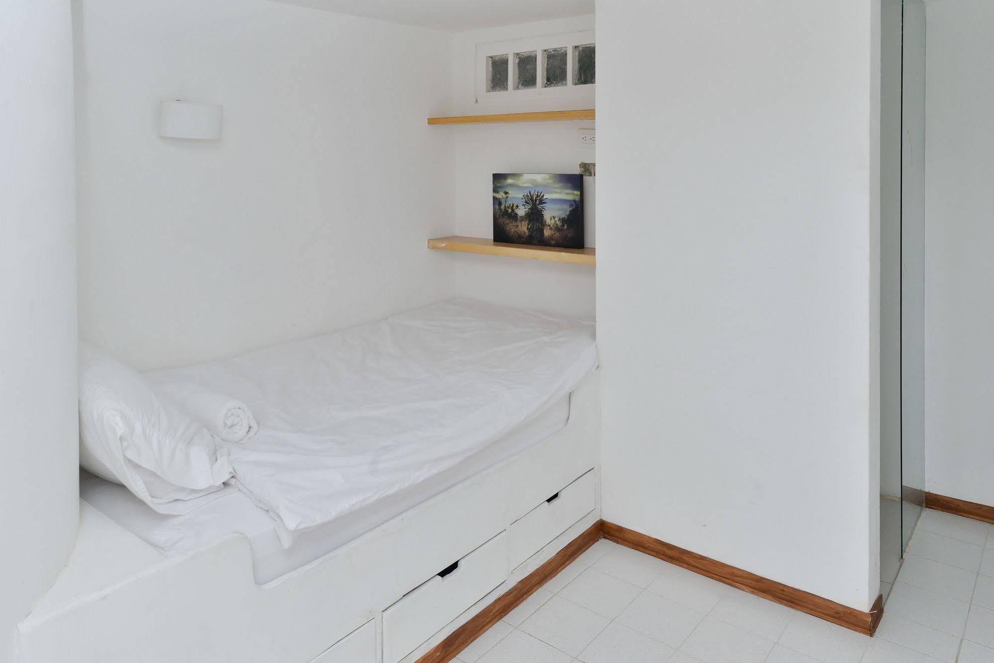 Mi Llave Hostels Богота Экстерьер фото