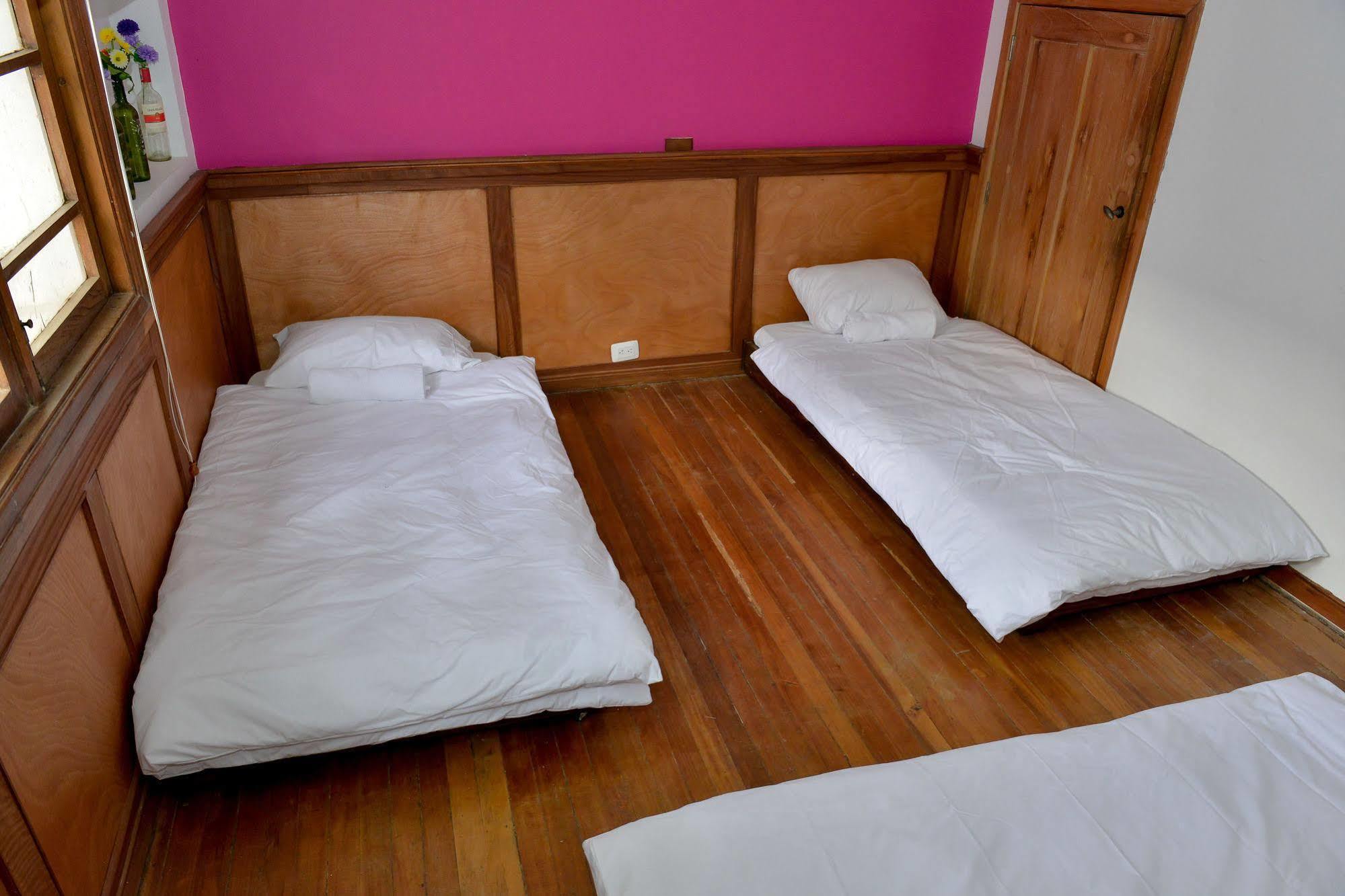 Mi Llave Hostels Богота Экстерьер фото